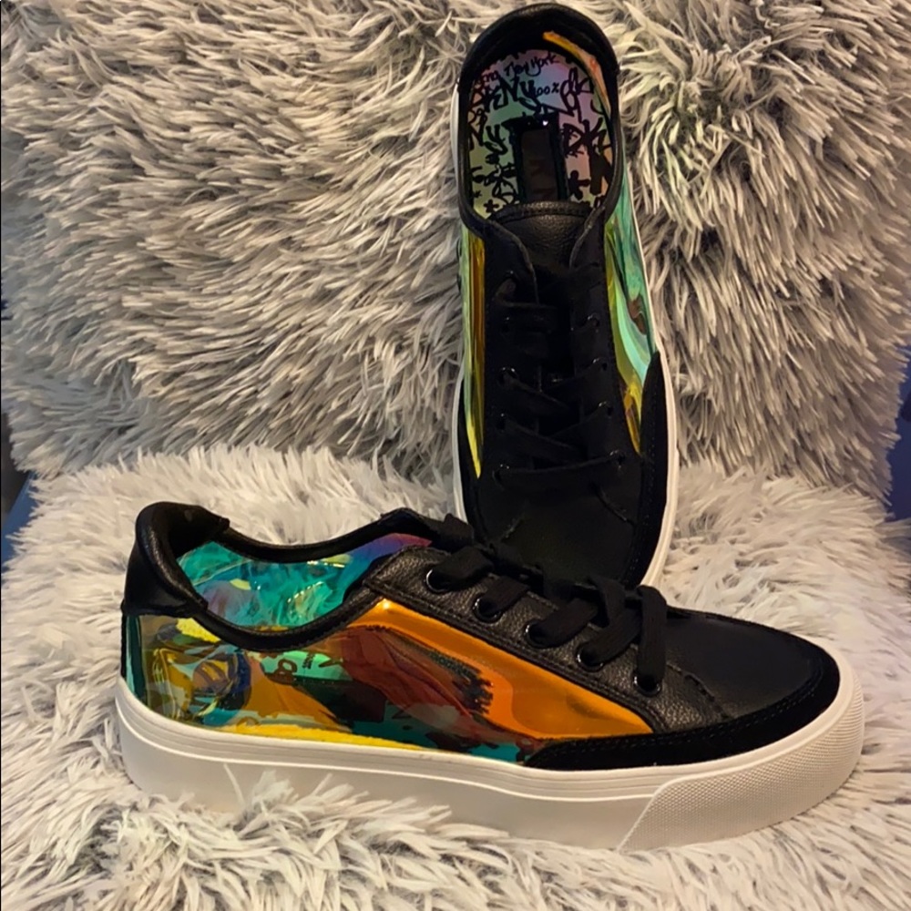 Shoes - Picture 1 of 2